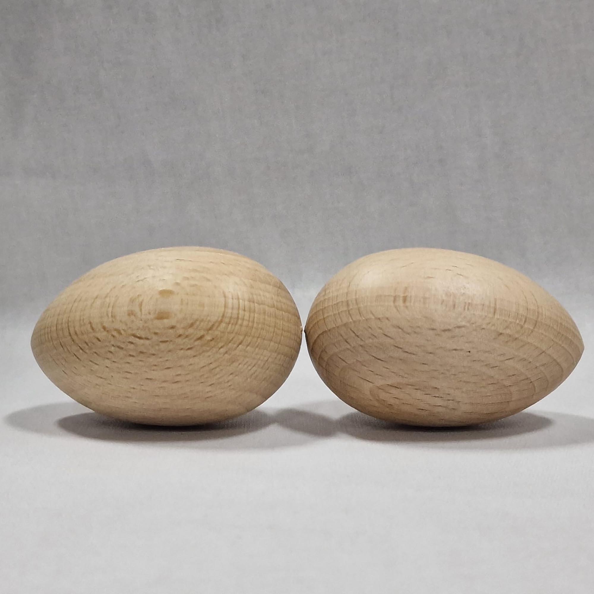 Ovo de Madeira Para Pontear Meias